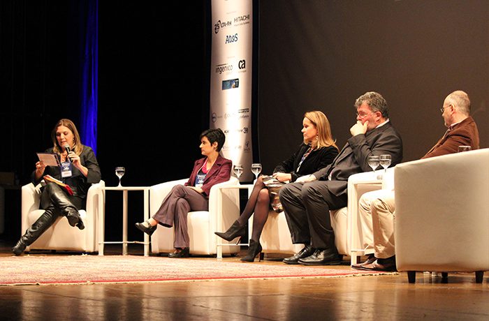 Fórum TI Banrisul: presidente da Assespro-RS modera primeiro painel