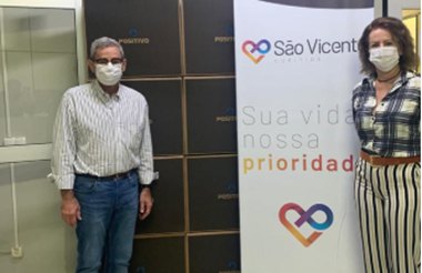 Positivo Tecnologia doa computadores a hospital de Curitiba
