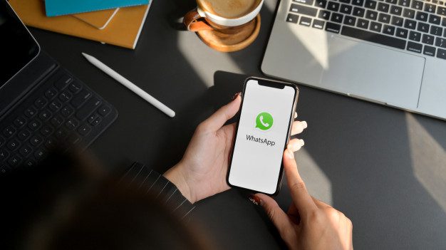 75% dos pequenos e médios lojistas virtuais vendem pelo whatsapp
