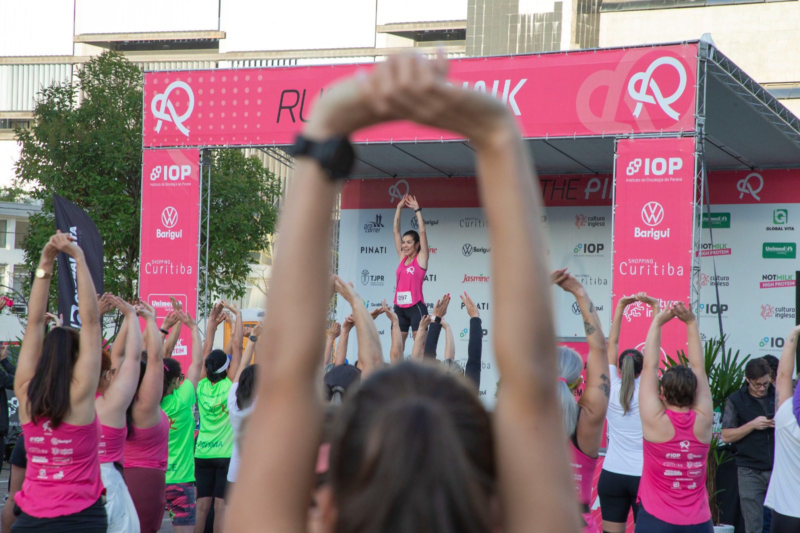 Run the Pink ajuda a mulheres em vulnerabilidade terem acesso a consultas e exames oncológicos