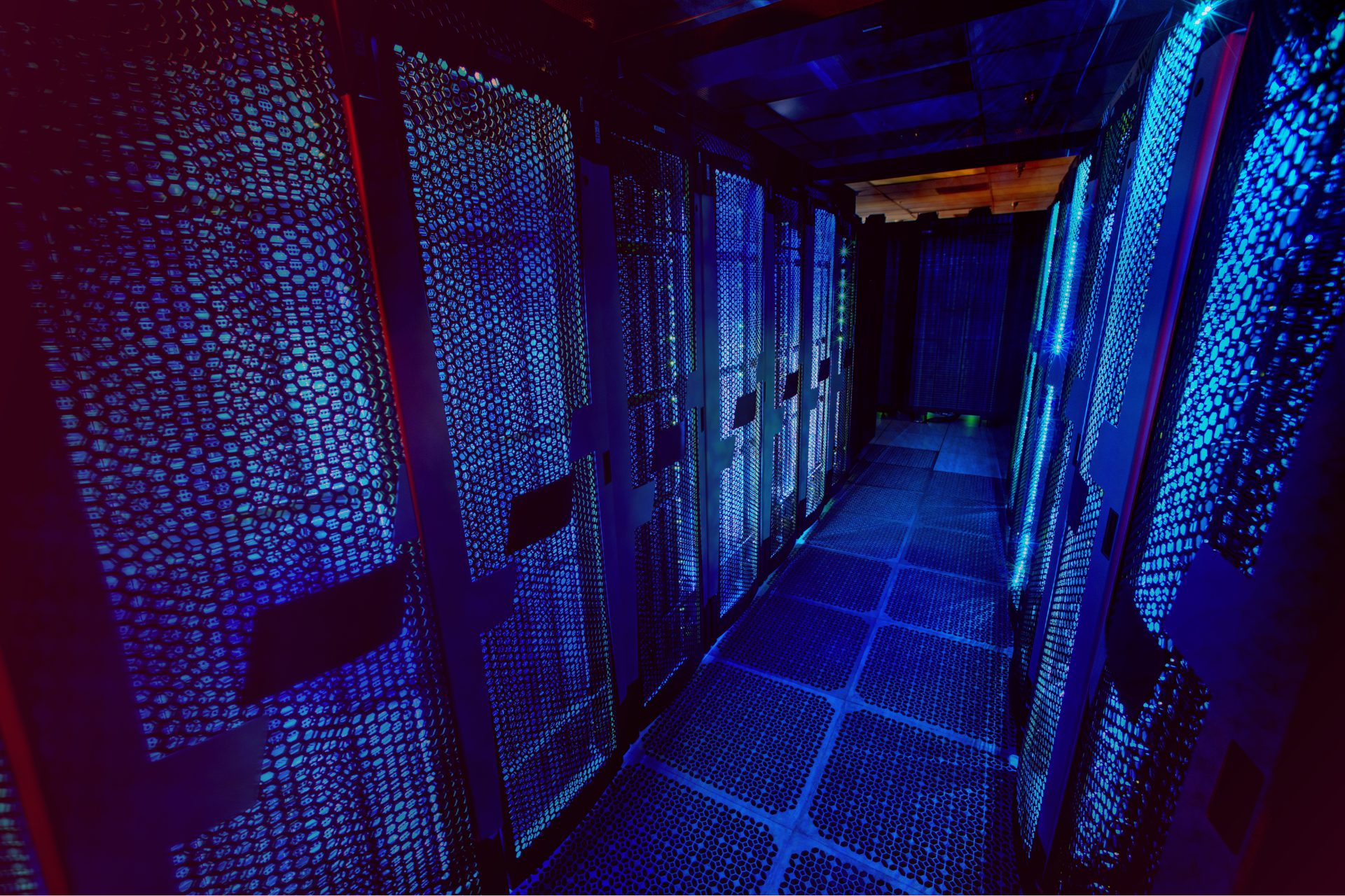 Problemas elétricos são causa de mais de 50% das falhas críticas em data centers