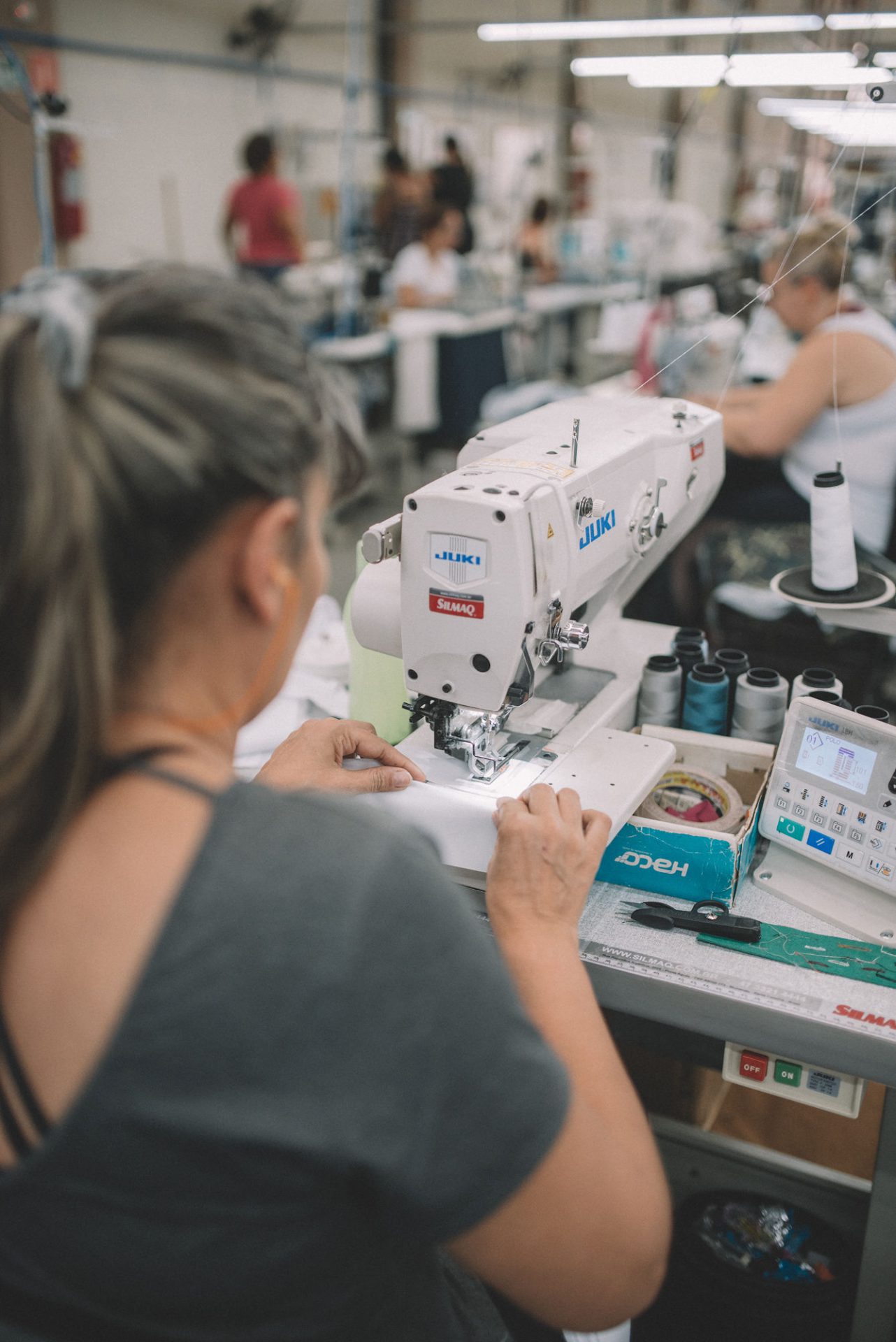 IA ganha espaço e transforma a produção de moda no Paraná